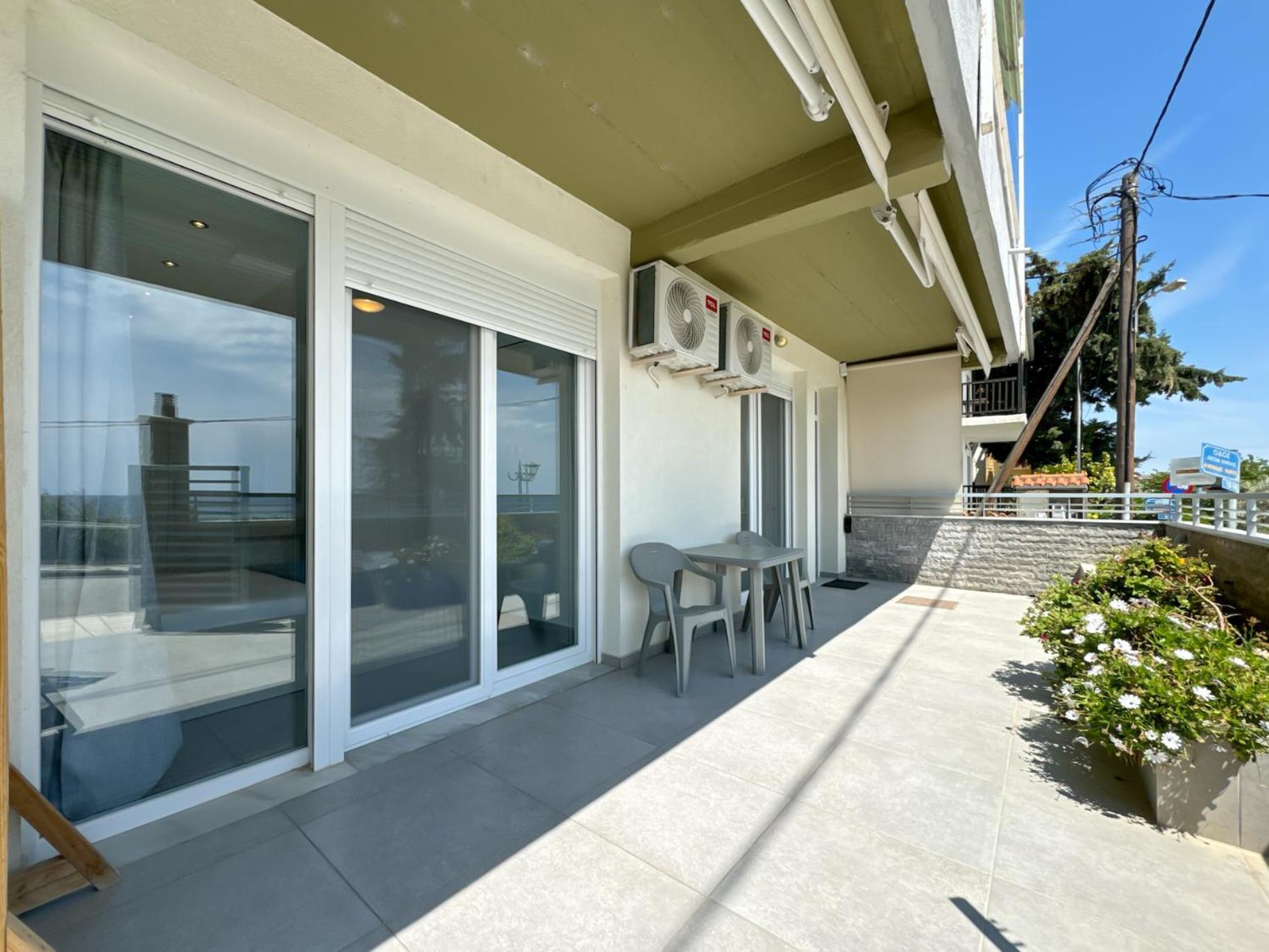 Blue Horizon 6 Apartment Nea Kallikrateia Exterior photo