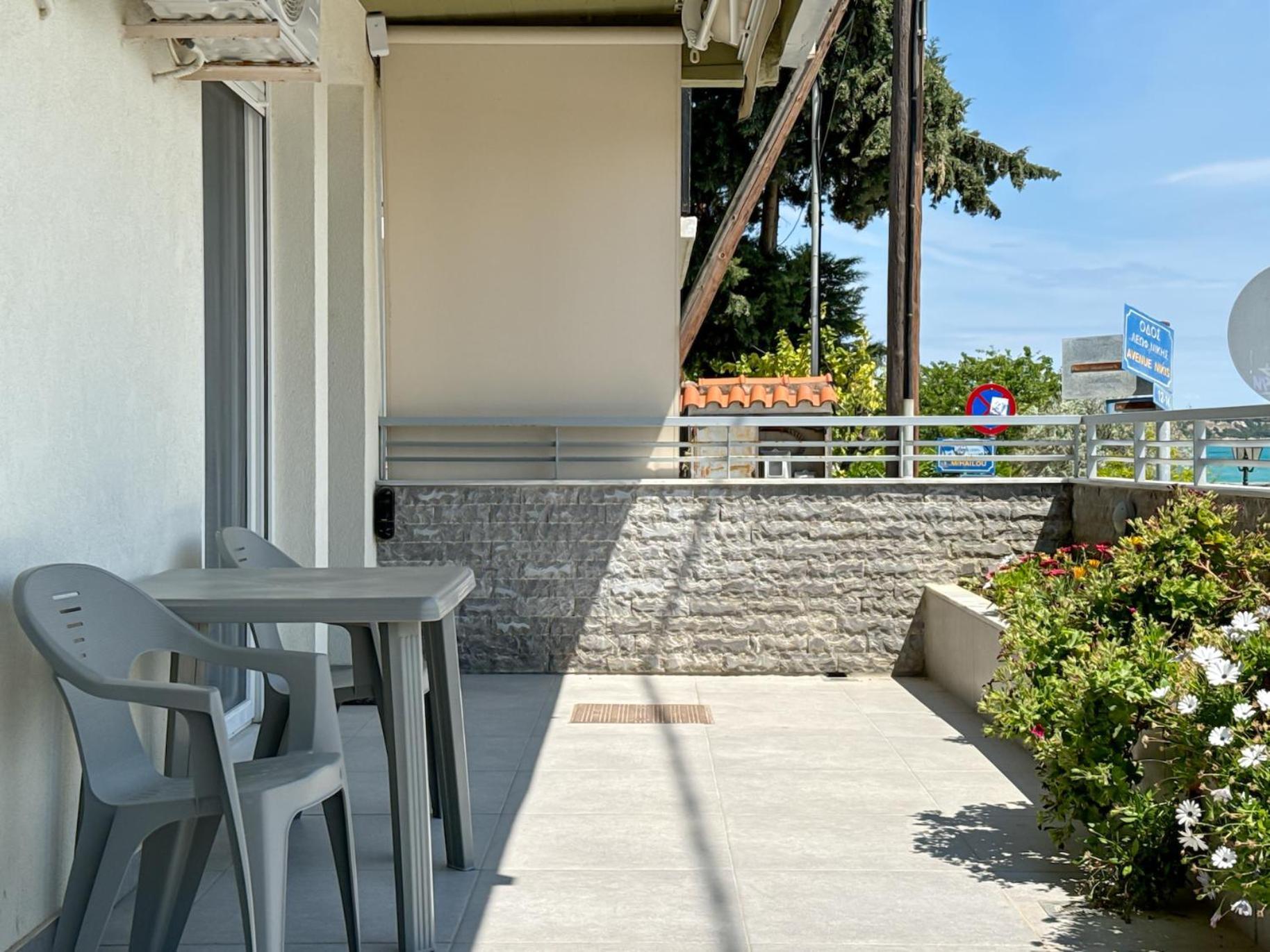 Blue Horizon 6 Apartment Nea Kallikrateia Exterior photo