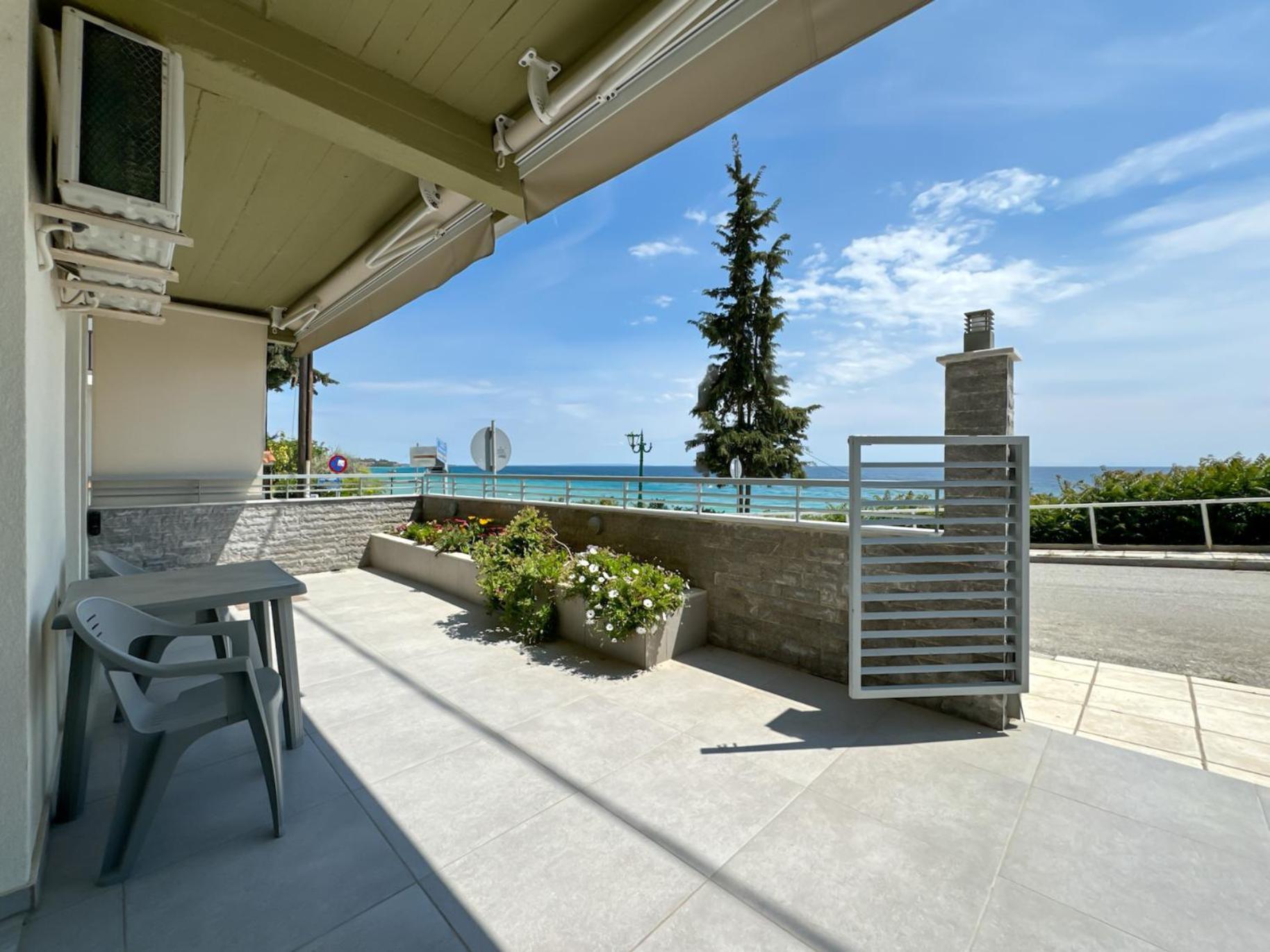 Blue Horizon 6 Apartment Nea Kallikrateia Exterior photo